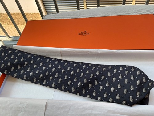 Hermes tie cat and - , mouse