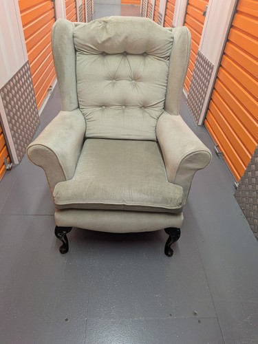 Light green upholstered - light,