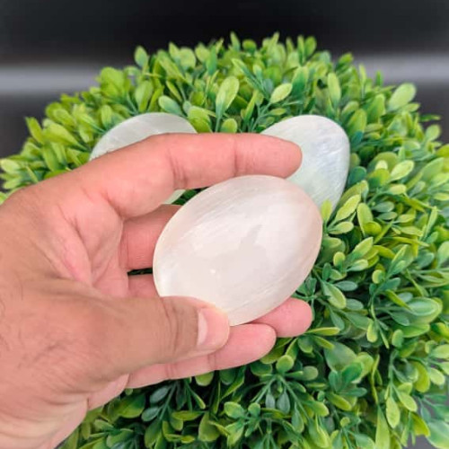 Selenite palm massage natural - palm,