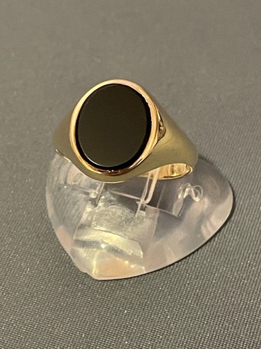 9ct onyx signet ring - 9ct,