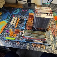 Gigabyte GA-P35-DS4 LGA775 Motherboard + Intel Intel Core 2 Quad Q9400