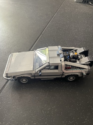 Lego back the future - to,