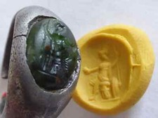 Glyptics: A Roman green