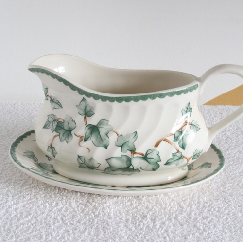 Bhs country vine ceramic gravy - country,