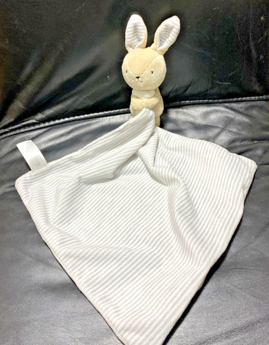 Bunny rabbit baby comforter - tu,