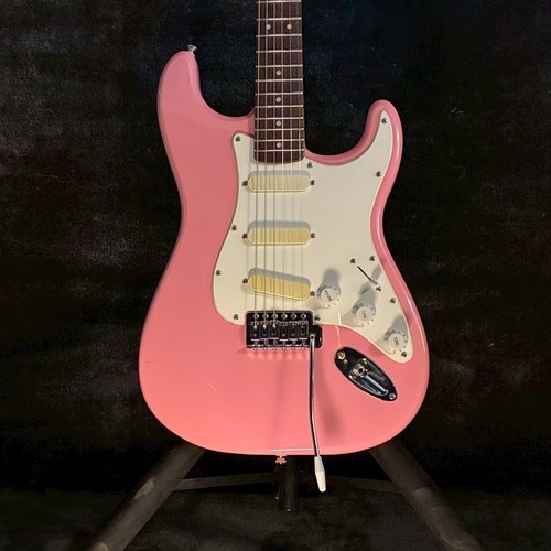 Fender bullet st - (squier),