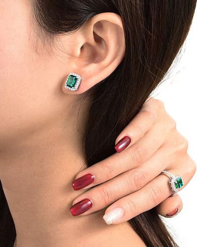 Emerald green - emerald,