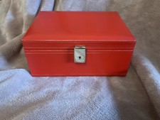 Design Philipp Vintage red