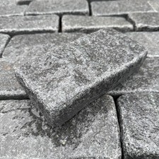 Black tumbled granite - black,