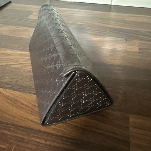 Gucci tri fold - gucci,