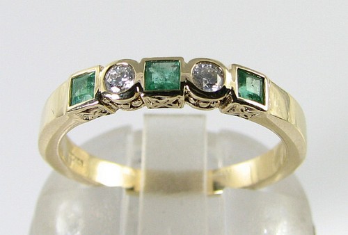 9ct gold emerald - gold, diamond