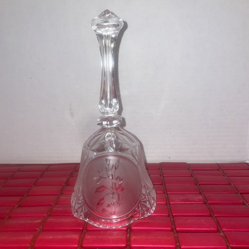 Beautiful crystal glass - , bell