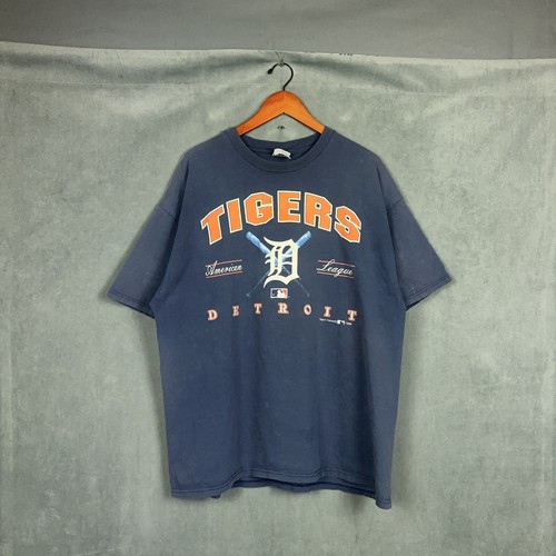 Vintage hanes shirt - hanes,