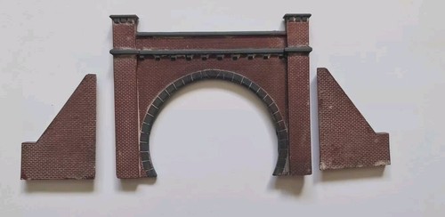 Model railway double tunnel - double,