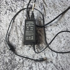 ​Laptronix 15V 5A AC Adapter