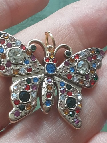 100 gucci pendant - gucci,