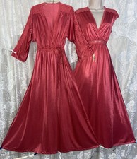 VTG NWOT ML Miss Elaine Deep