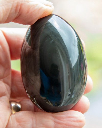 Black agate egg - black,