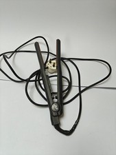 BOOTS SMOOTH OUT CERAMIC HAIR STRAIGHTENER (used)