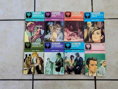 Mills and boon vintage - 8,