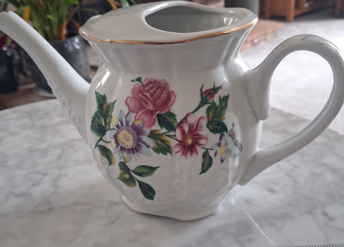 Vintage arthur wood son teapot - wood,