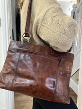 Chestnut CATWALK Collection