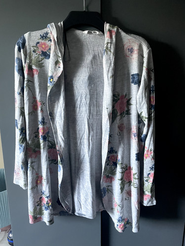 Grey foral lightweight - h&m,