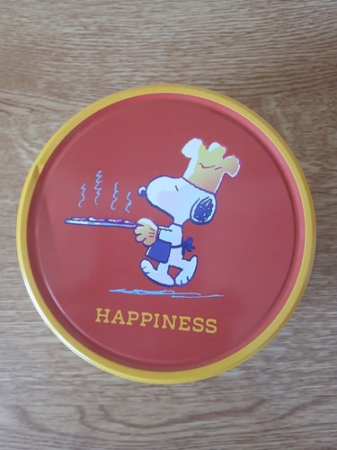 Peanuts snoopy tin danish - snoopy,