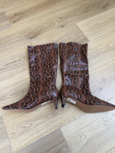 Asos design wide - wide, candid
