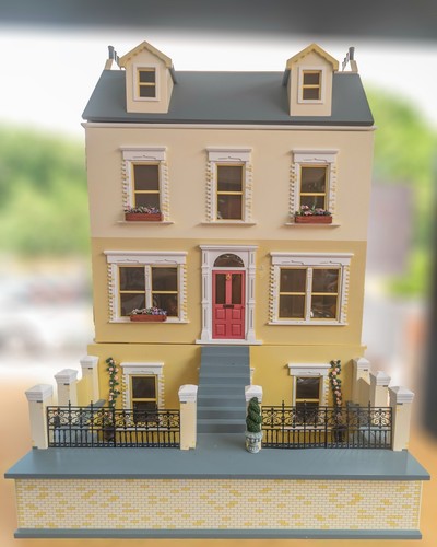 Dolls house emporium 12 - house,