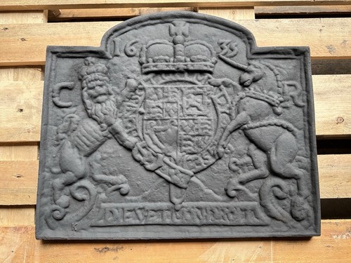 1635 dated cast - 1635,