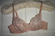 NEXT BEIGE UNDER WIRE NON-PADDED LACE BRA HOLLY 32B?