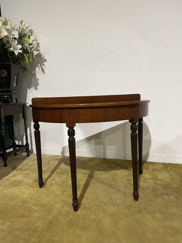 Victorian mahogany demi lune - demi,