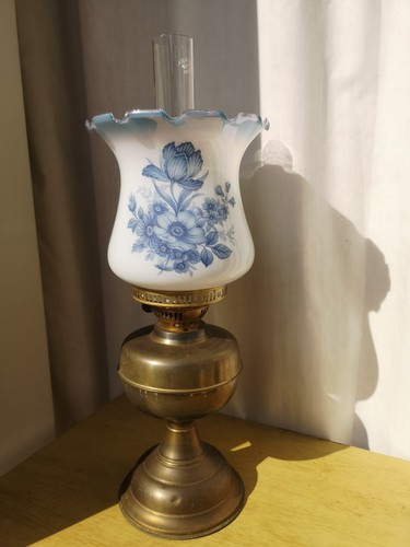 Vintage ruffled edged blue - edged,