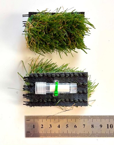 Geocache containers fake grass - geocache,