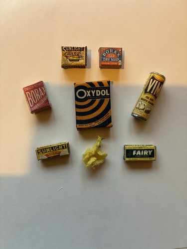 Dolls house cleaning - 1:12,