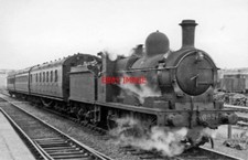 PHOTO  GWR EX CAMBRIAN CL. 15 NO 893 1949 AT RHAYADER RAILWAY STATION BUILTH ROA