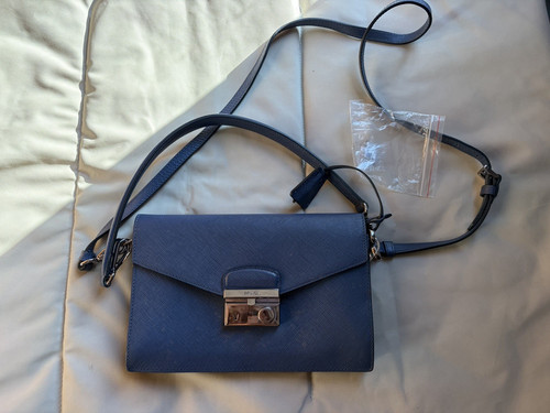 Prada blue saffiano leather - blue,