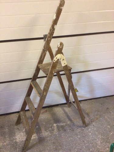Vintage wooden folding step - 4,