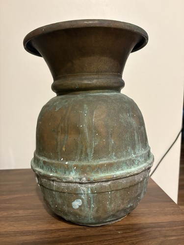 Vintage brass spittoon with - a,