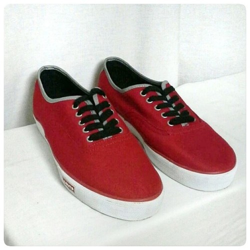 Levi mens classic red canvas - mens,