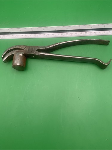 United shoe machinery - shoe,