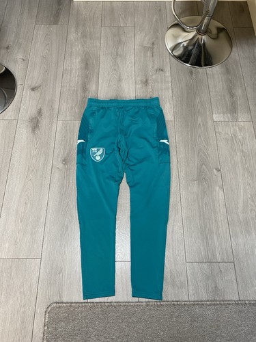 Norwich city player - norwich, worn