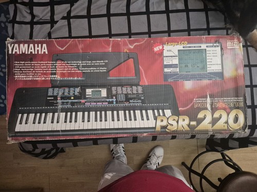 Yamaha psr 220 key - 61-key, black
