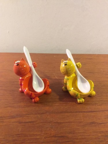 Vintage resin novelty - 2x, cat