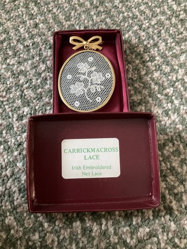Carrickmacross lace irish - carrickmacross,
