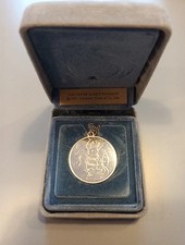 Vintage 1977 FM Franklin Mint Sterling Silver Peter Rabbit Pendant Necklace