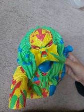 Diamond Select Toys Predator Thermal Unmasked Bust Bank.