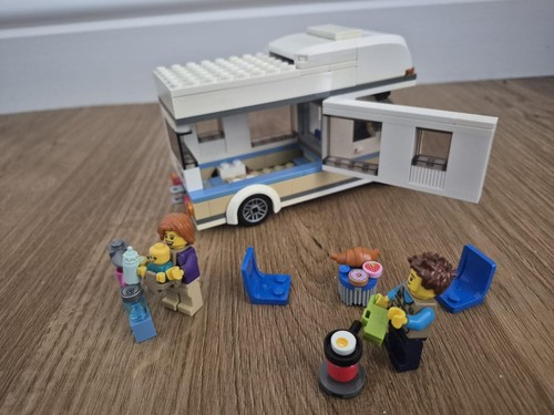Lego city holiday - city, van