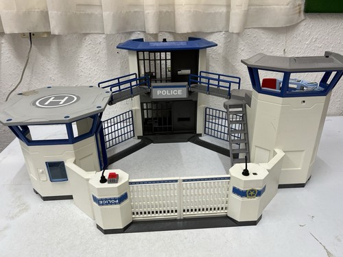 Playmobil city set 71873 - city,